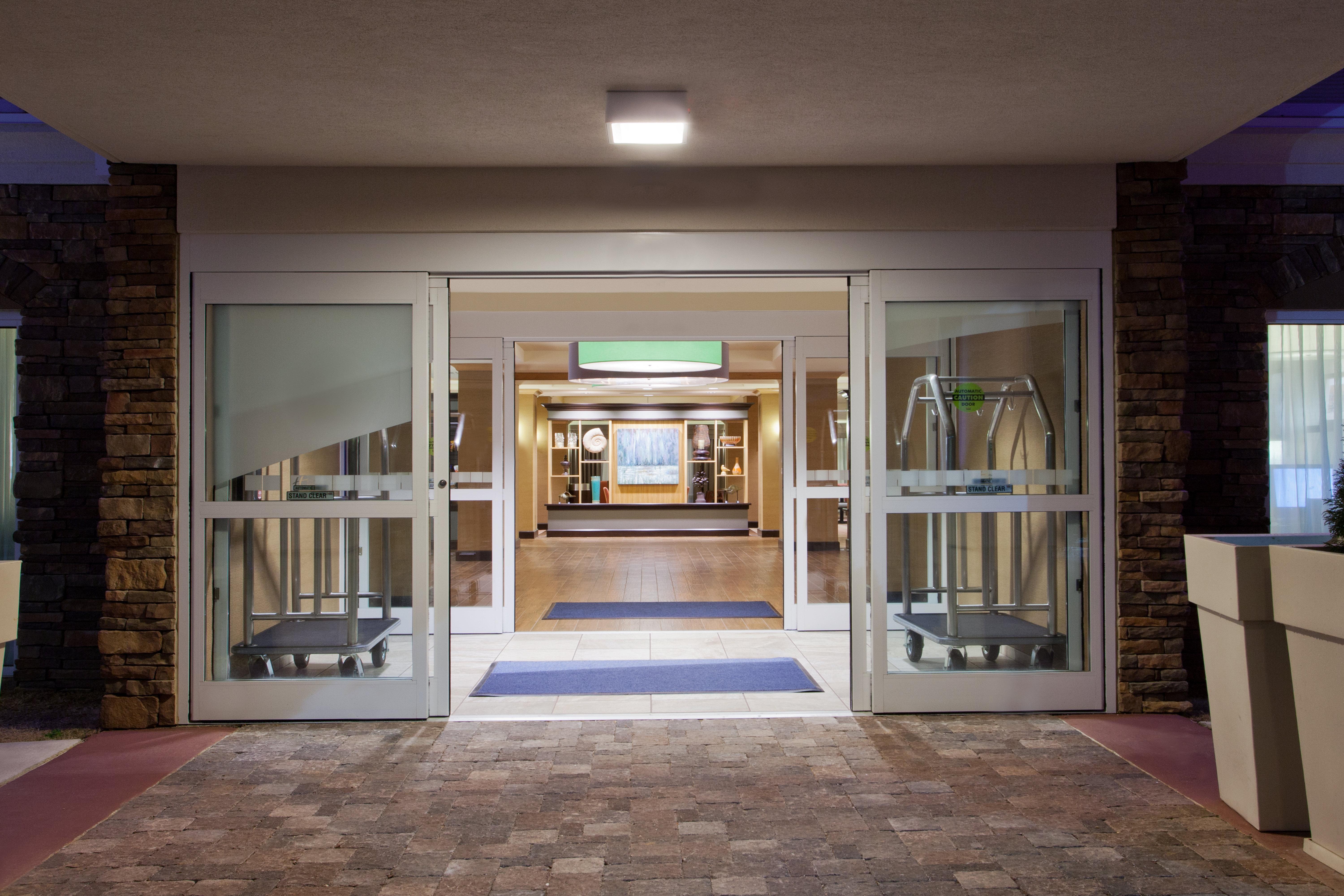 Holiday Inn Express Hotel & Suites Huntsville West - Research Park By Ihg Ngoại thất bức ảnh